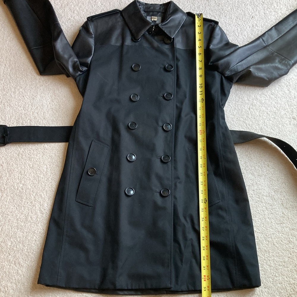 Burberry London leather/cotton, double breasted & belted trench coat - like new - Picture 6 of 15